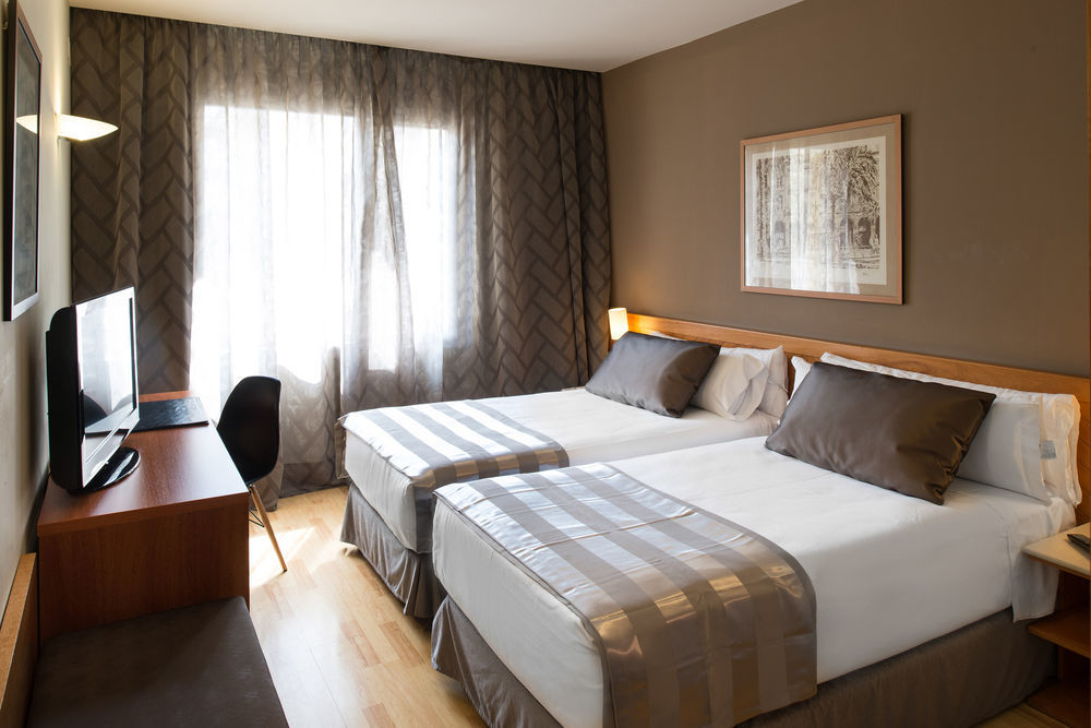 Catalonia Gracia Hotel Barcelona Ngoại thất bức ảnh