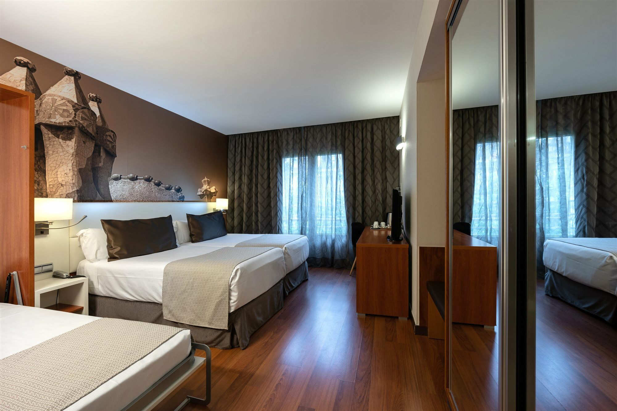 Catalonia Gracia Hotel Barcelona Ngoại thất bức ảnh